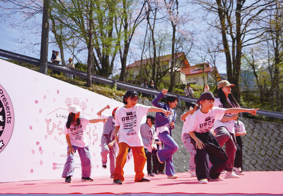 大人も子供も参加のダンスイベント