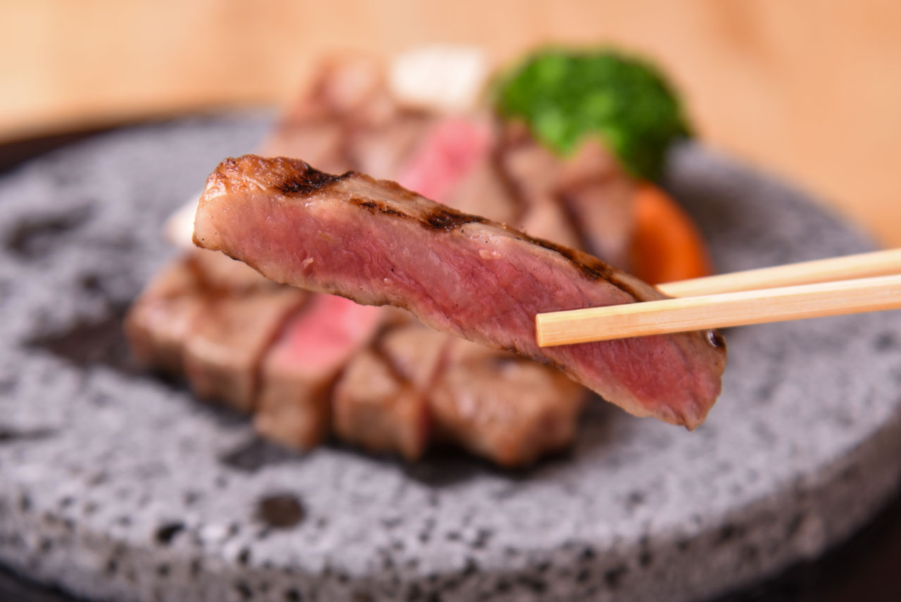 A5等級飛騨牛サーロイン(100g)&ご飯セット(味噌汁・サラダ付き)5,200円