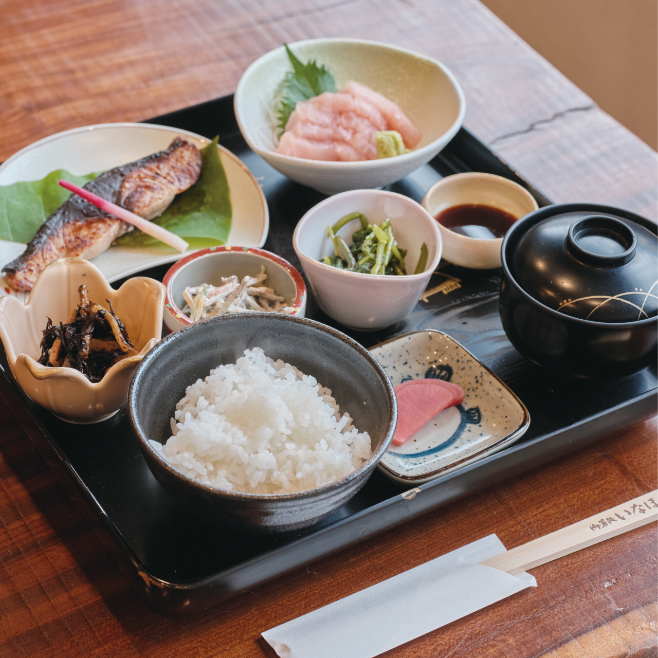 再びその扉を開いた、〈御箸処いなほ〉へ。