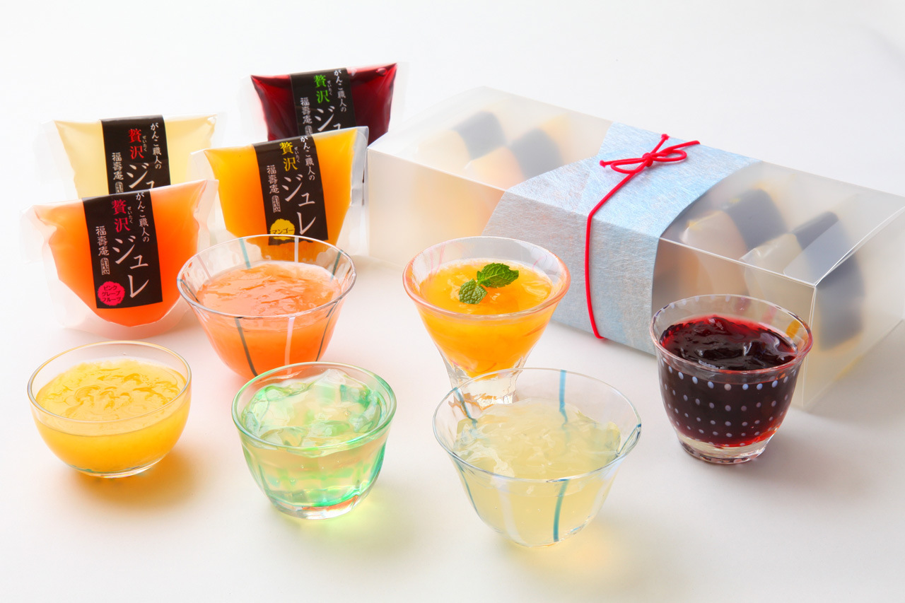 さわやかでジューシーな果汁100%の「ガンコ職人の贅沢ジュレ」。全6種類の豊富な味の中から好きな組み合わせでお中元にも。日持ち14日、要冷蔵。
