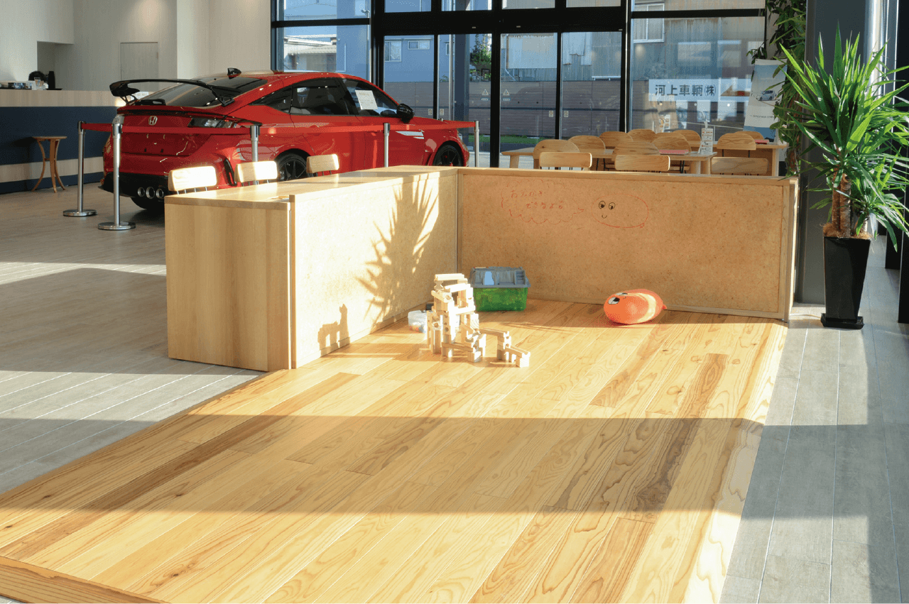 木のぬくもりを感じるキッズスペース