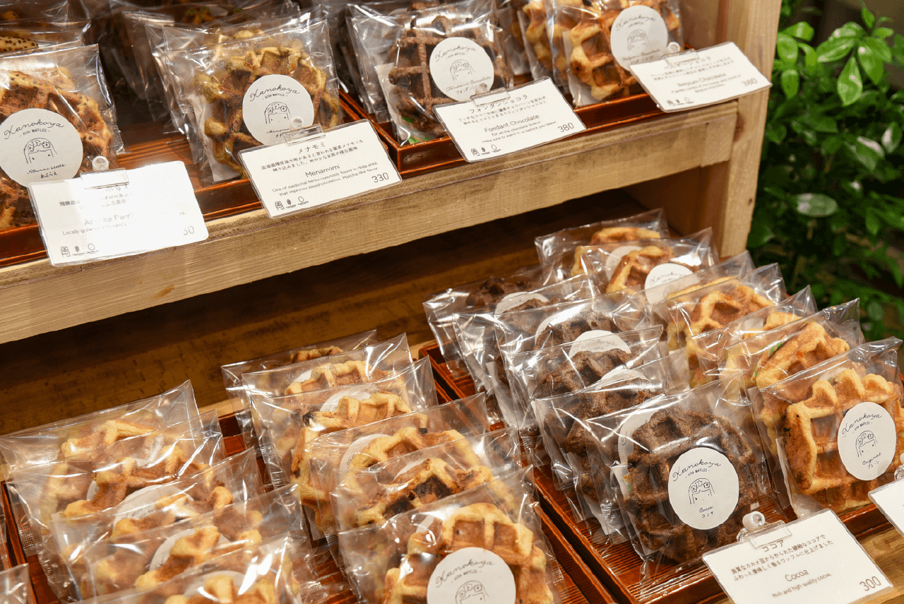 カノコヤ 高山店　ベルギーワッフルの陳列