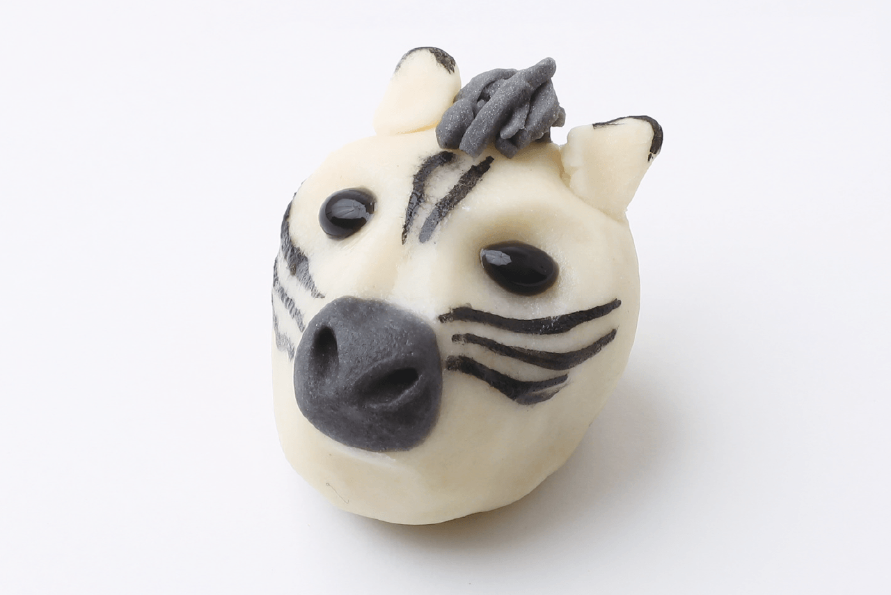 和菓子処 稲豊園 しまうま（ねりきり製、りんごあん入り）380円