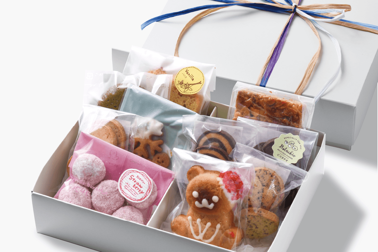 パティスリー オンヴ 焼き菓子のアソートも人気。