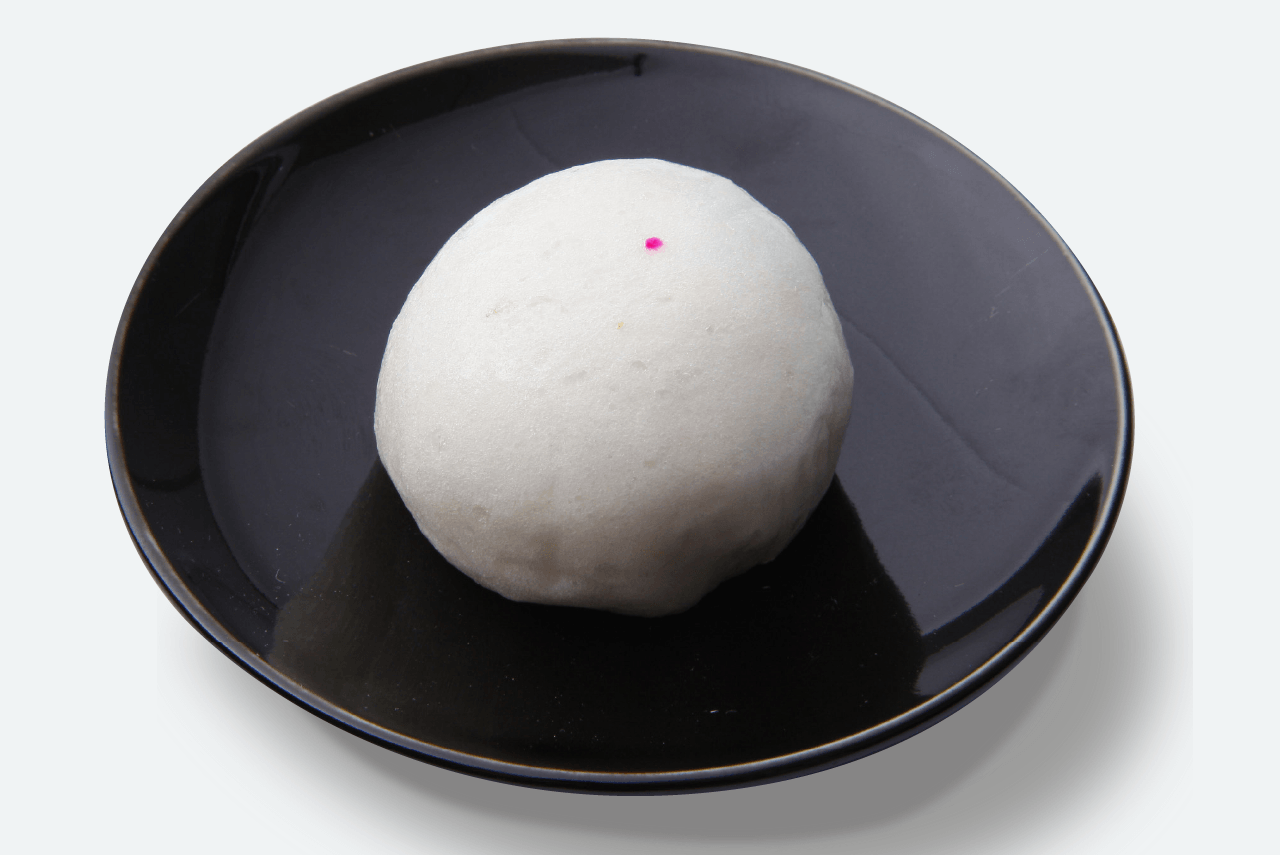 巻葉屋 分隣堂 つくね薯の風味広がる〈薯蕷饅頭〉 1個200円・6個入り1,200円。