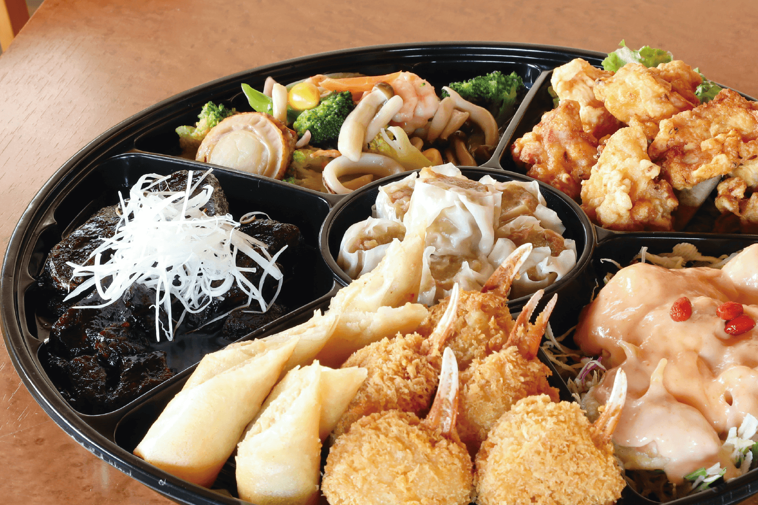 レストラン 真風　本格中華の盛り合わせ