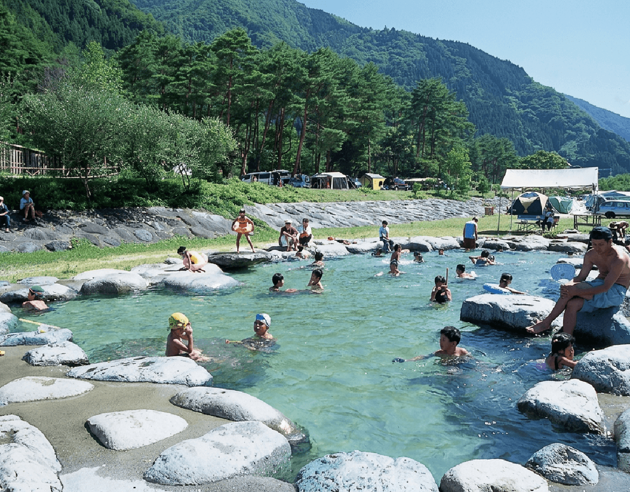 奥飛騨温泉郷オートキャンプ場　水浴び