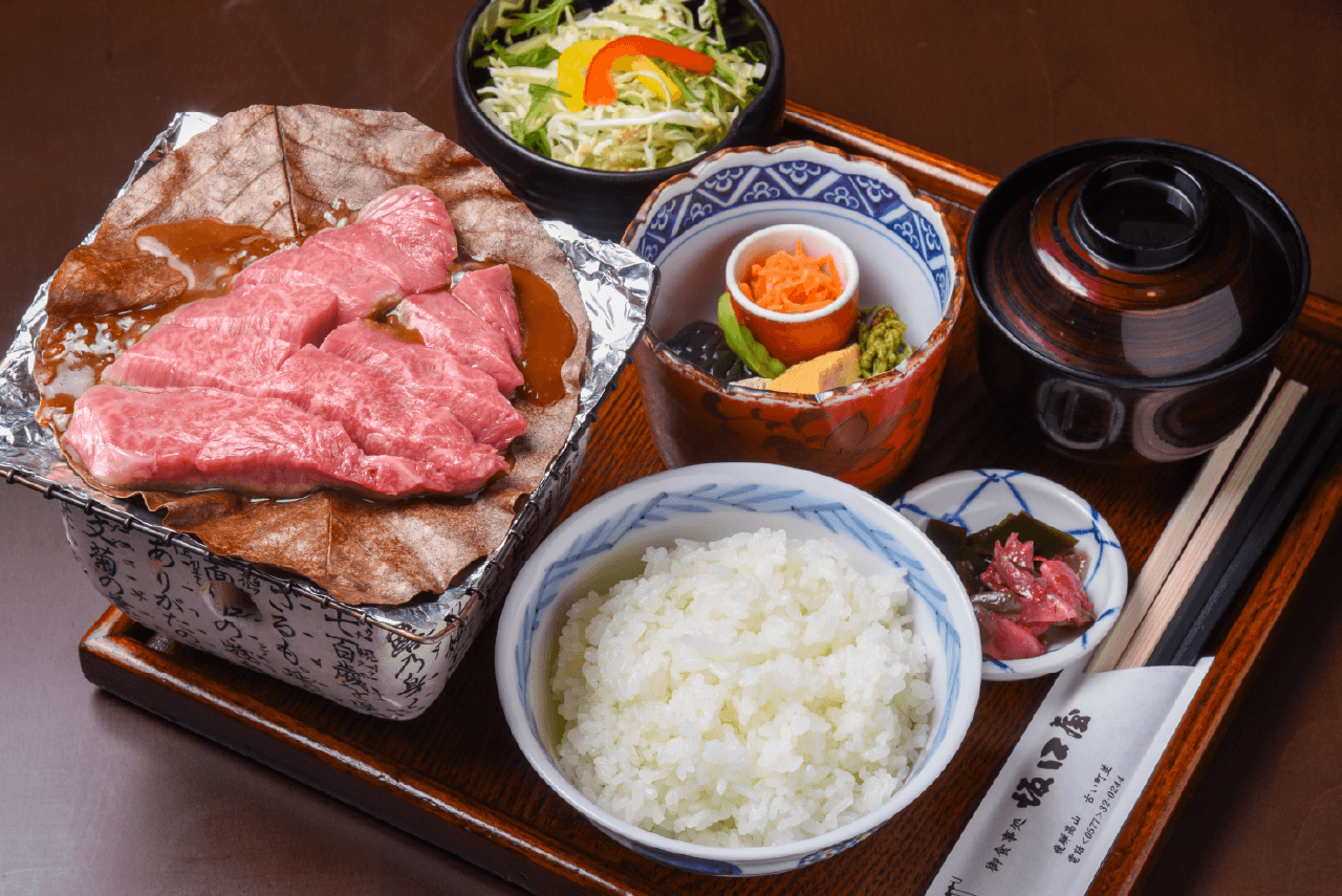 御食事処 坂口屋の飛騨牛を朴葉みそで焼くそこがみそステーキ
