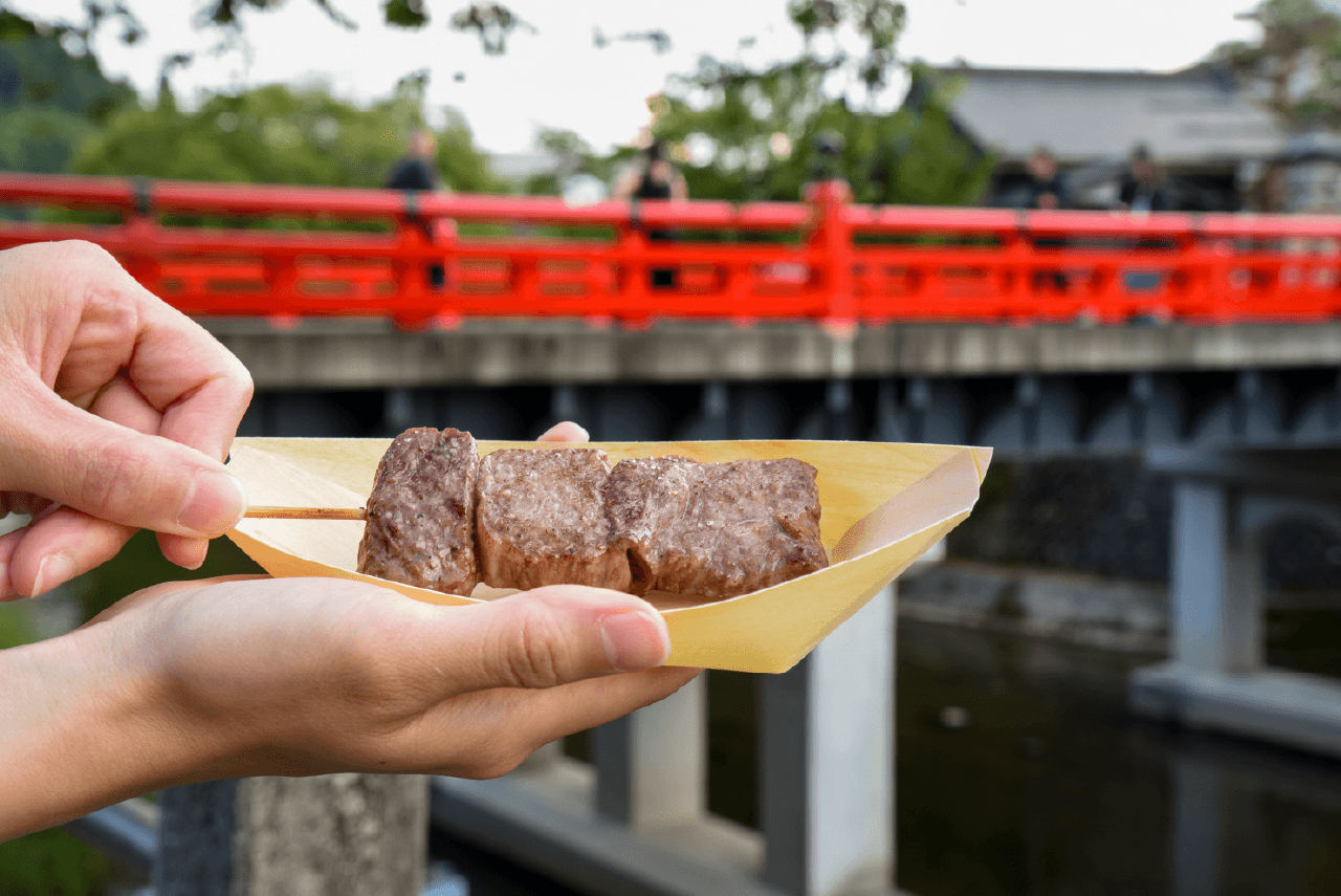 飛騨牛すきやき しゃぶしゃぶ 中橋わかちやの串焼き