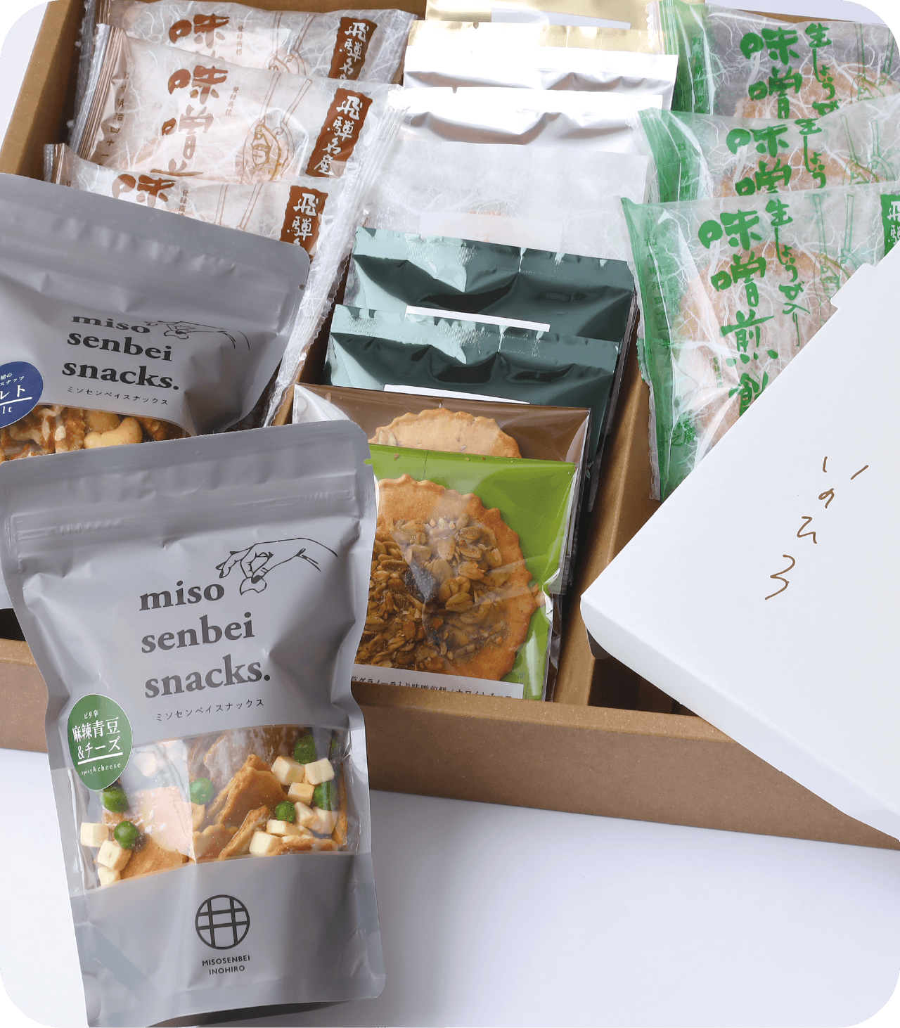 味噌煎餅本舗 井之廣〈高山店〉の味噌煎餅とミソセンベイスナックス