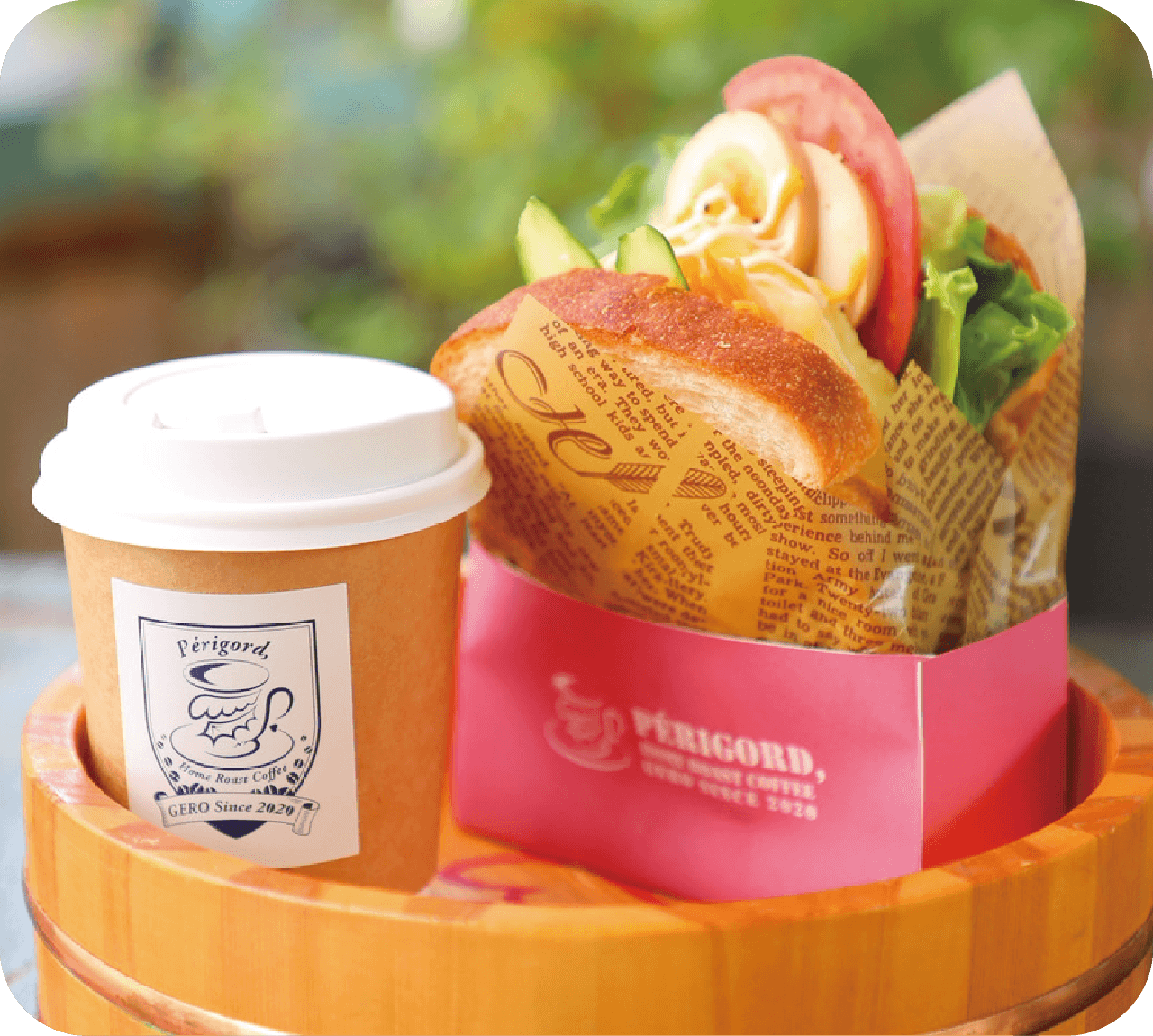 Périgord,のコーヒーとホットサンド