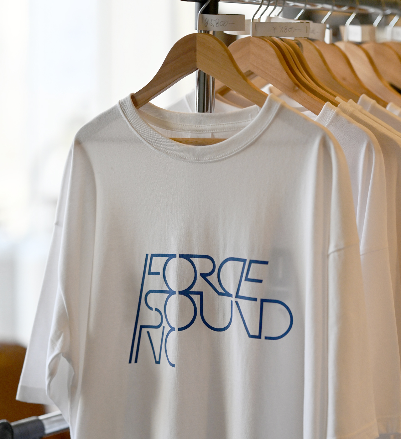 シルクスクリーンのTシャツは要相談でオリジナルも作れる。