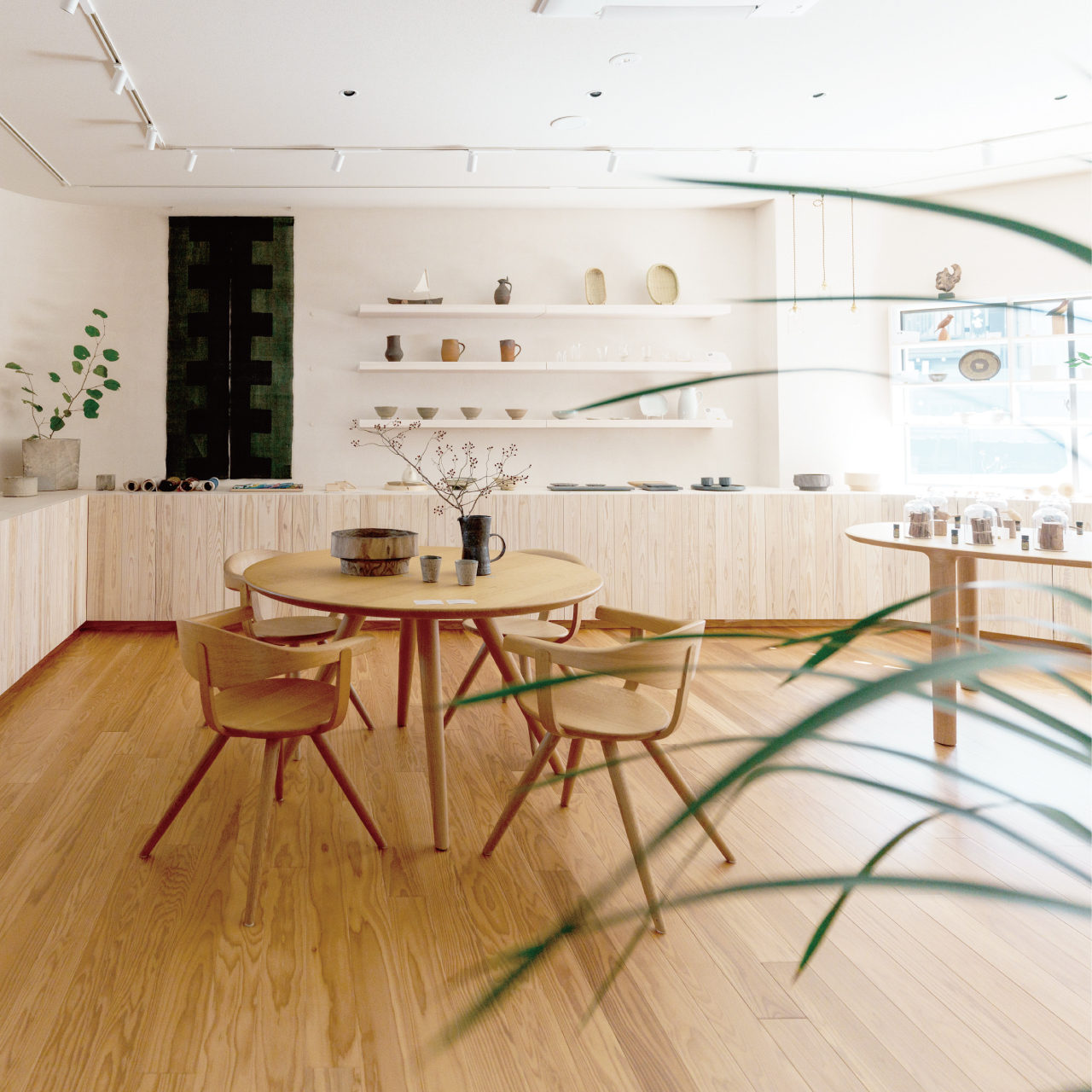 木のぬくもりと手仕事に触れる、新たなランドマークが誕生。