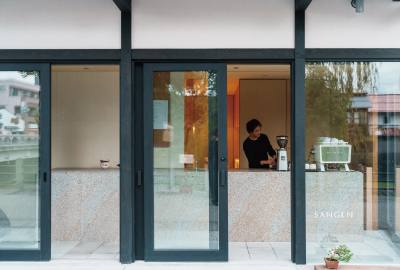 宮川朝市の終点にて。深煎りの極上エスプレッソを。