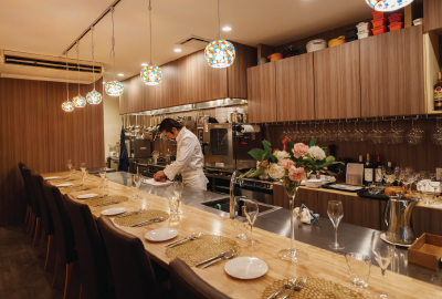 フランス仕込みのシェフが存分に腕を奮う。