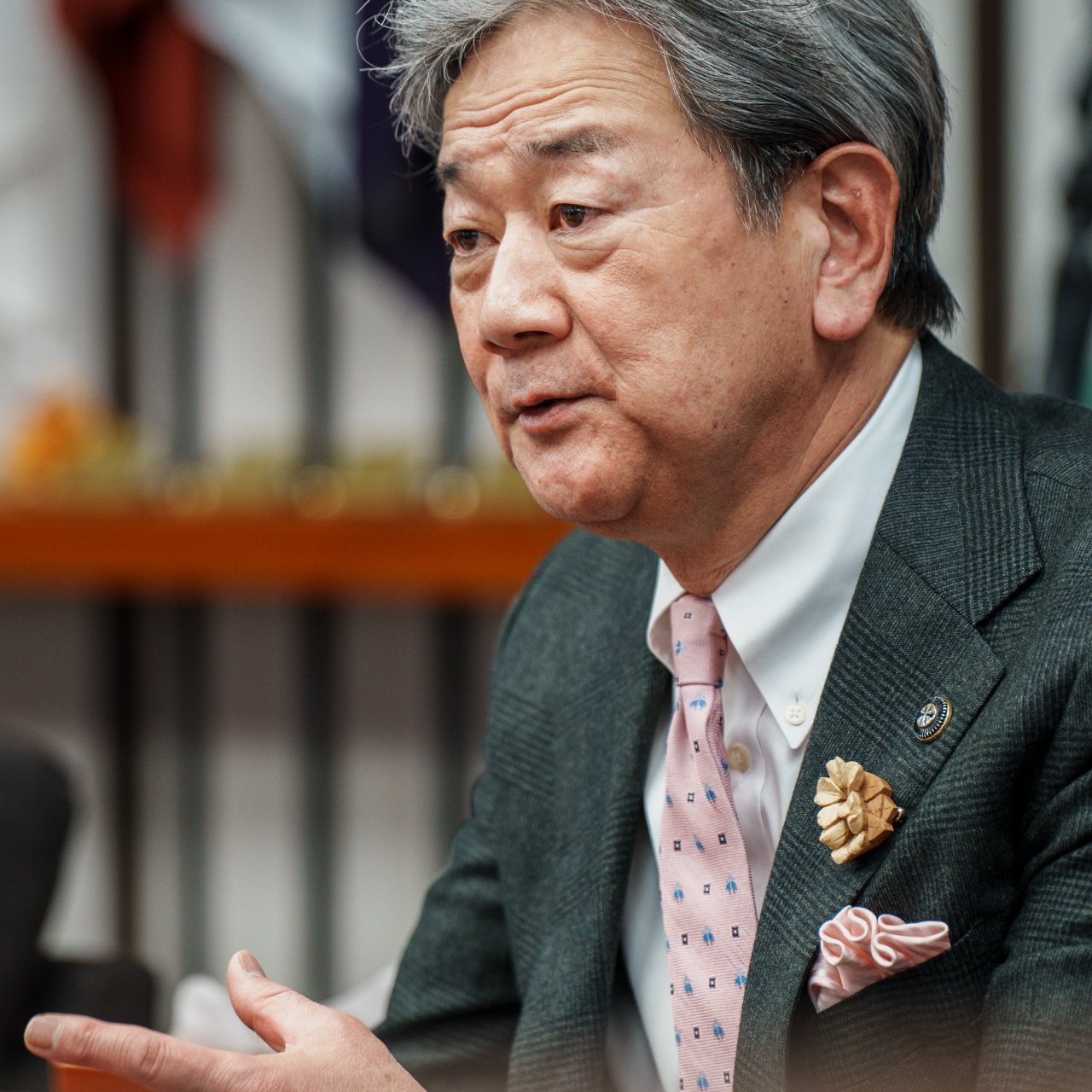 田中 明「笑う市長、中途半端でない平等主義と「らしさ」の言葉。」/ 高山市長